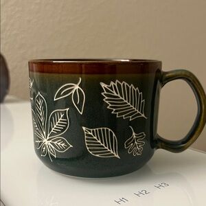 NWT. Hand Carved 15oz Ceramic Green Leaf Pattern Mug